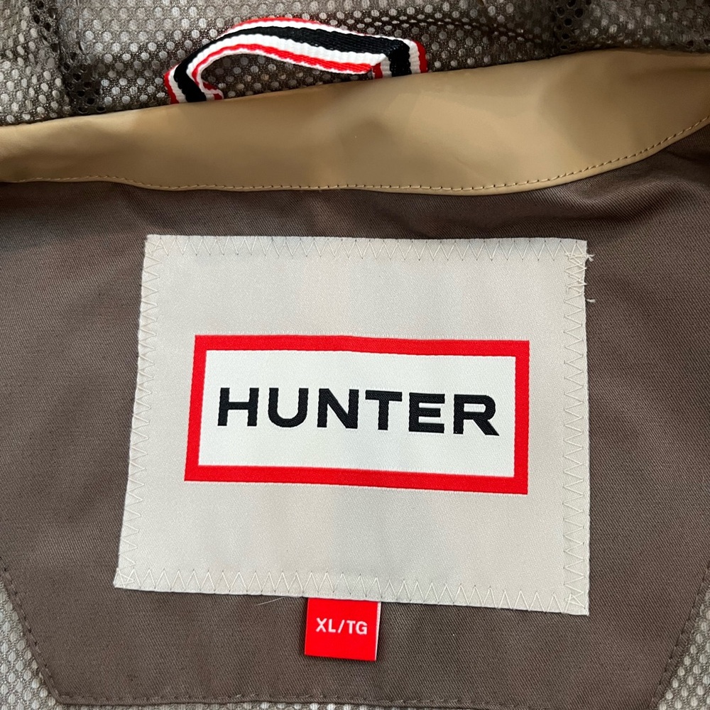 Hunter Women's Tan Rubberized Hooded Raincoat - Picture 4 of 7